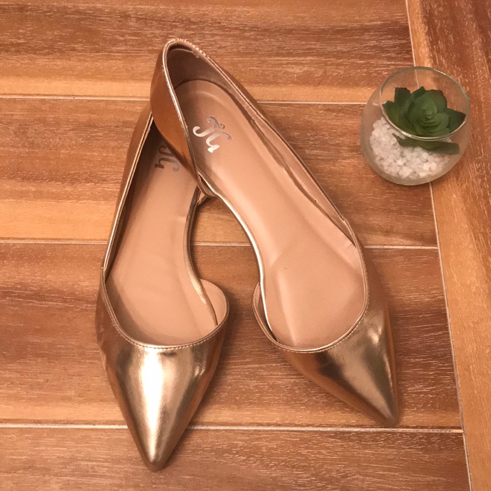 🤩 NWB Gold Point Flats